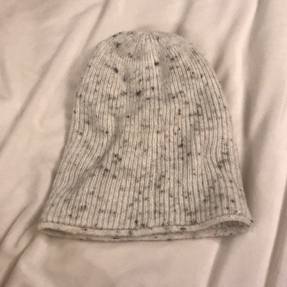 Madewell Donegal Kent Beanie in Cozeist Yarn